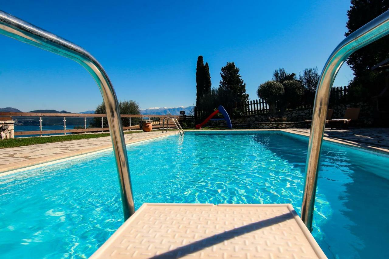 Villa Summer Breeze Nikiana Esterno foto
