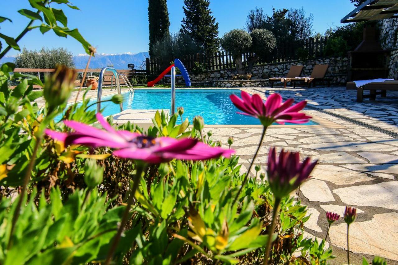 Villa Summer Breeze Nikiana Esterno foto